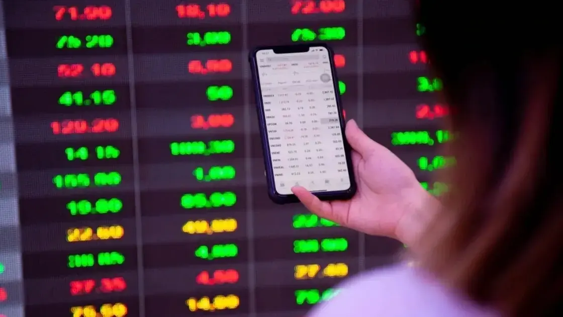 VN-Index tăng hơn 36 điểm trong tuần dù thanh khoản thấp